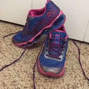 Mizunu running shoes